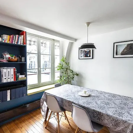 Louvre Living Apartmán *